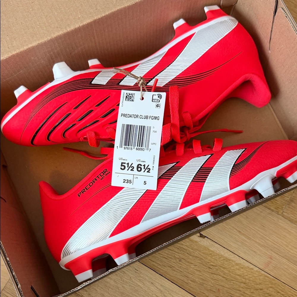 NIB Predator Club FG/MG Soccer Cleats ⚽️ 🥅 Mens & Womens